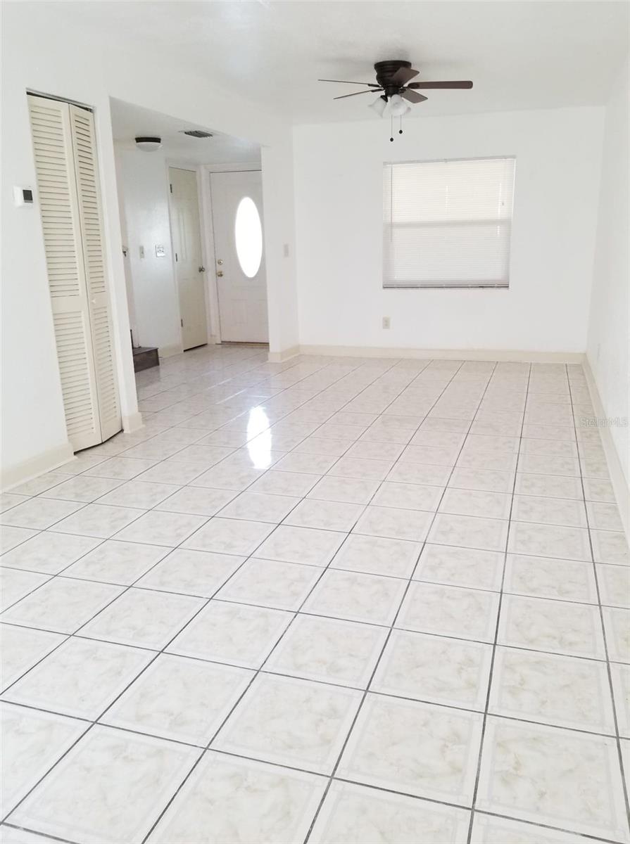 5134 TENNIS COURT CIR, TAMPA, FL — photo 3