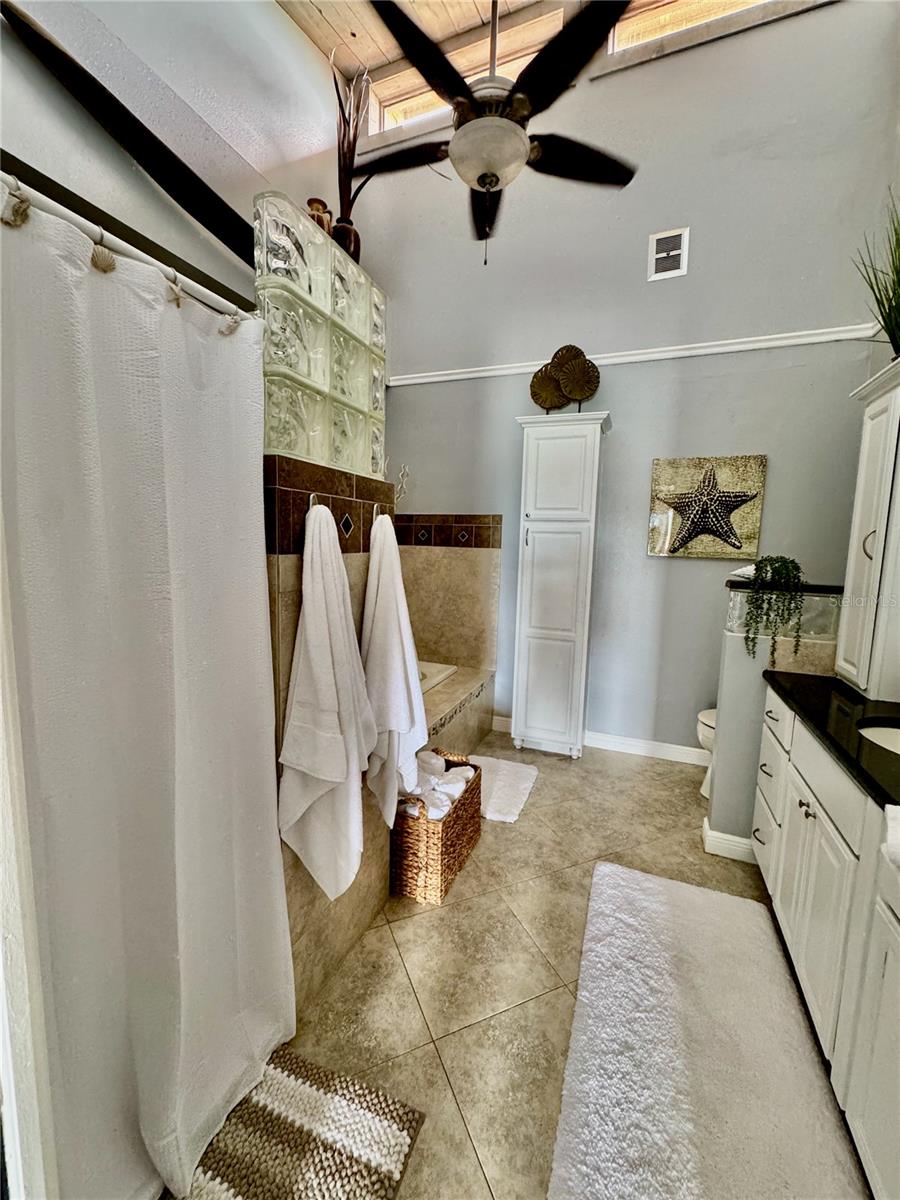 513 HAVEN POINT DR, TREASURE ISLAND, FL — photo 47