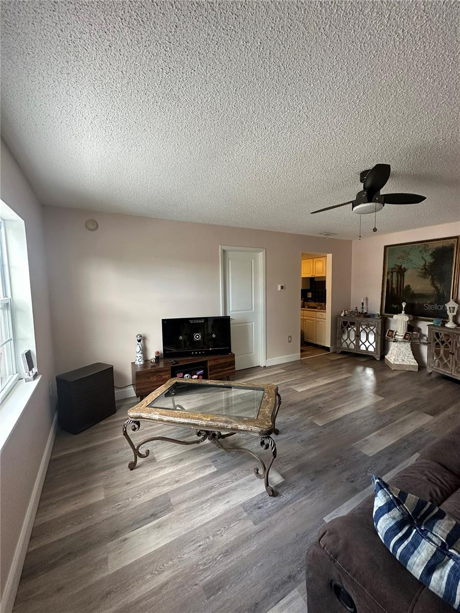 1084 82ND TER N #1084E, ST PETERSBURG, FL — photo 3