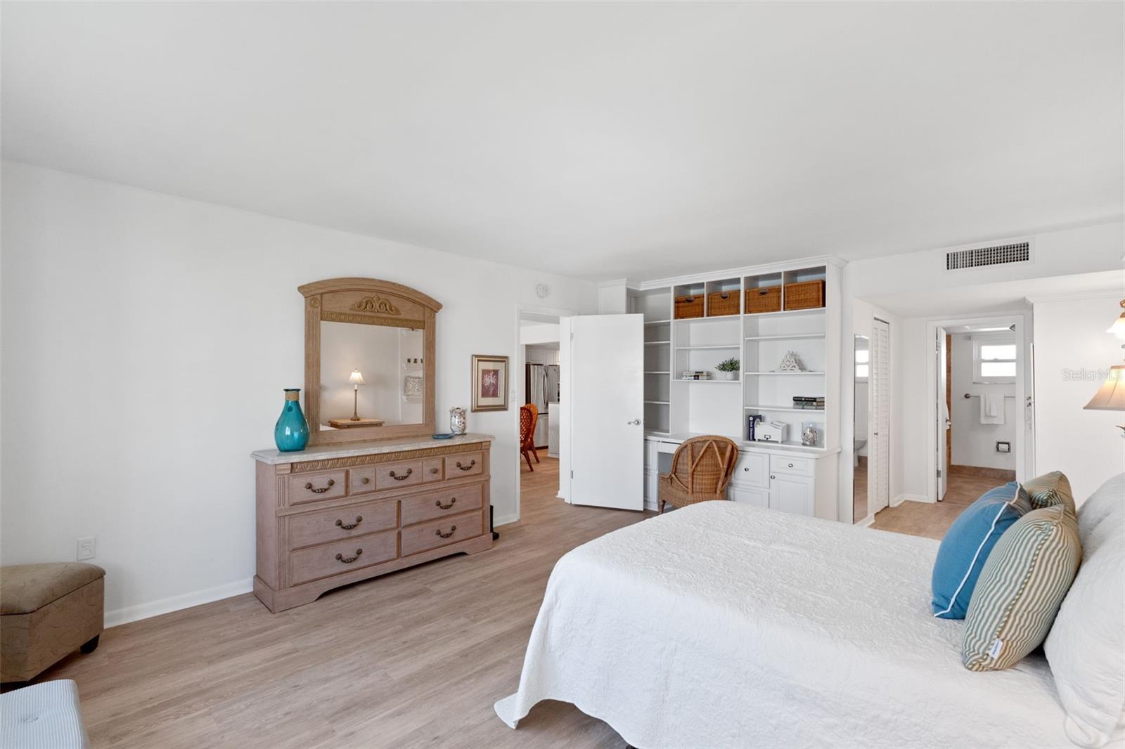 5130 BRITTANY DR S #505, ST PETERSBURG, FL — photo 21