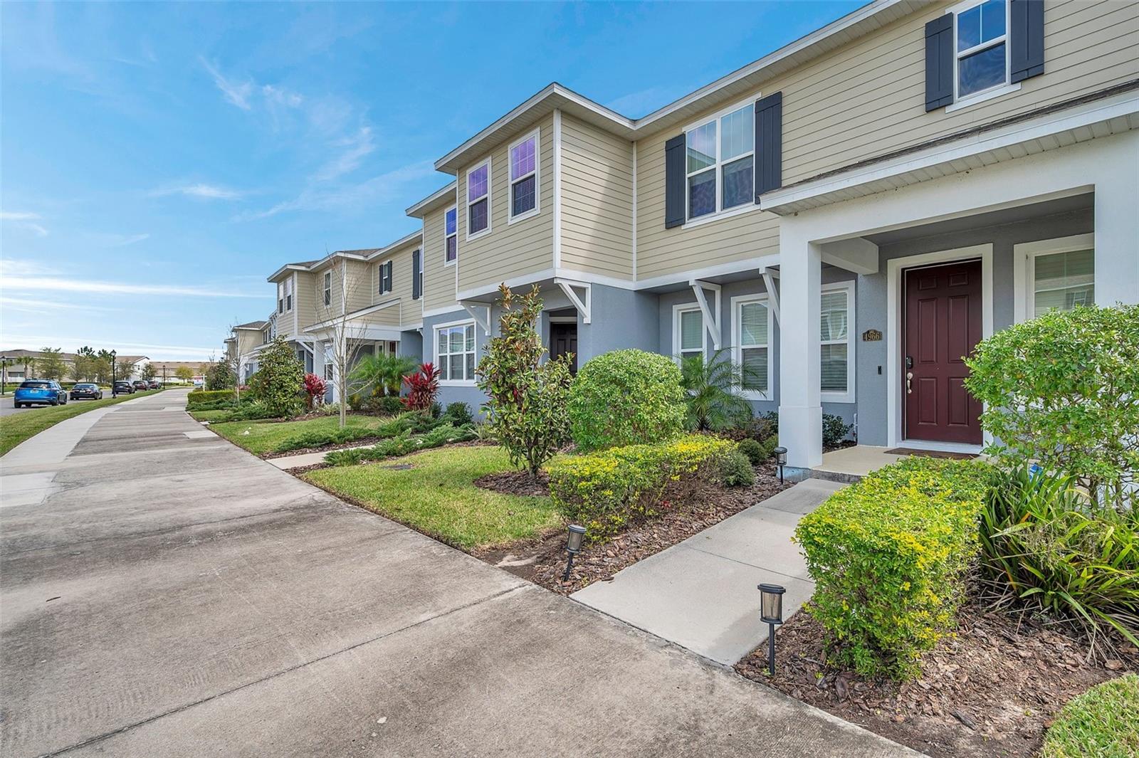 4966 AVALON PARK BLVD, WESLEY CHAPEL, FL — photo 2