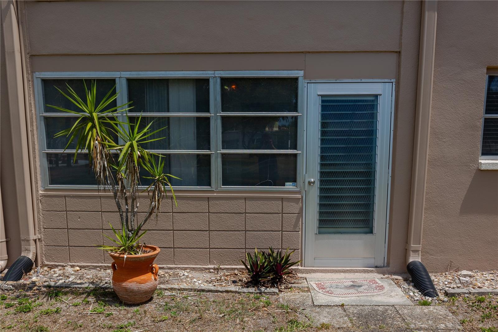 6645 1ST AVE N #103, ST PETERSBURG, FL — photo 2
