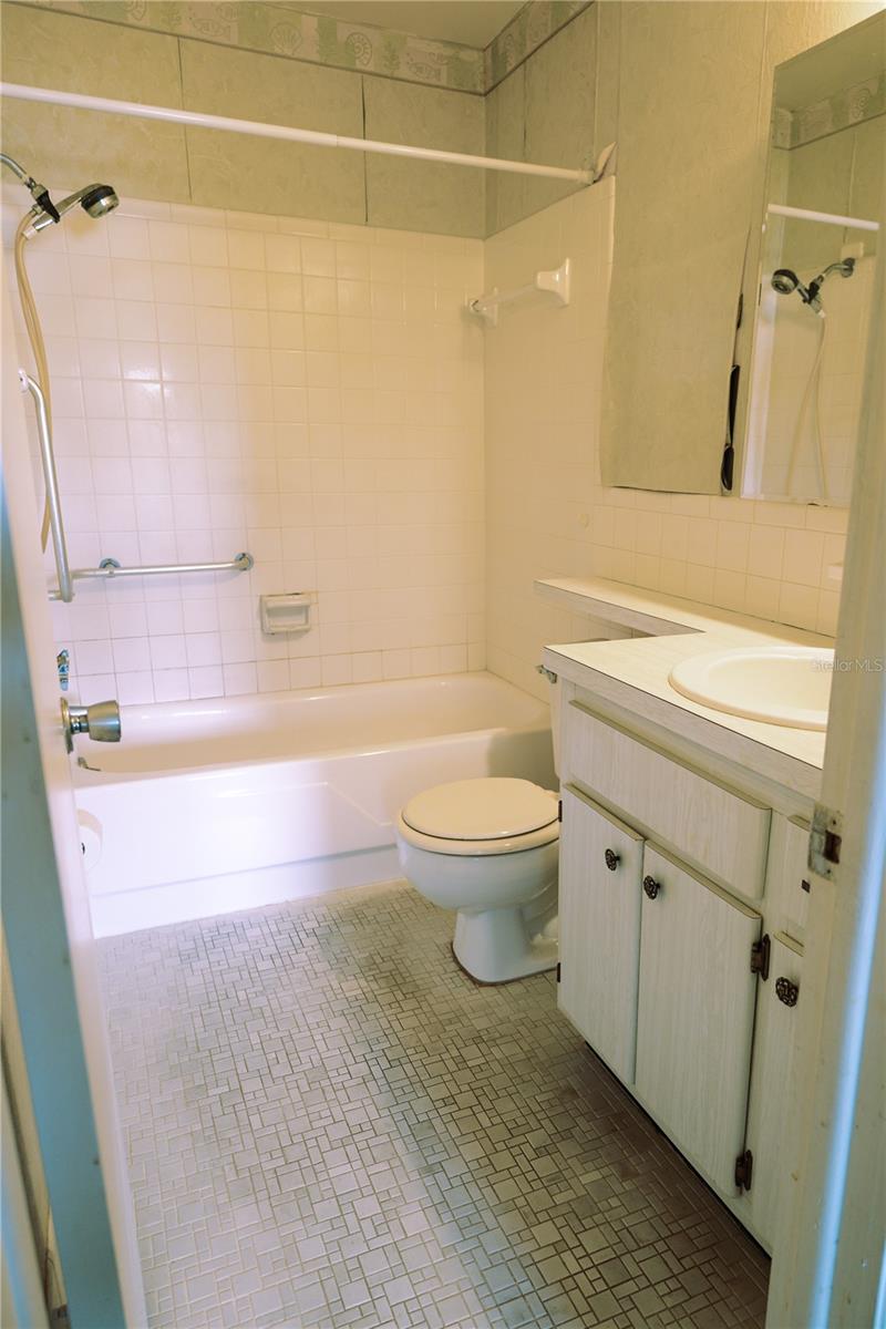 6645 1ST AVE N #103, ST PETERSBURG, FL — photo 5
