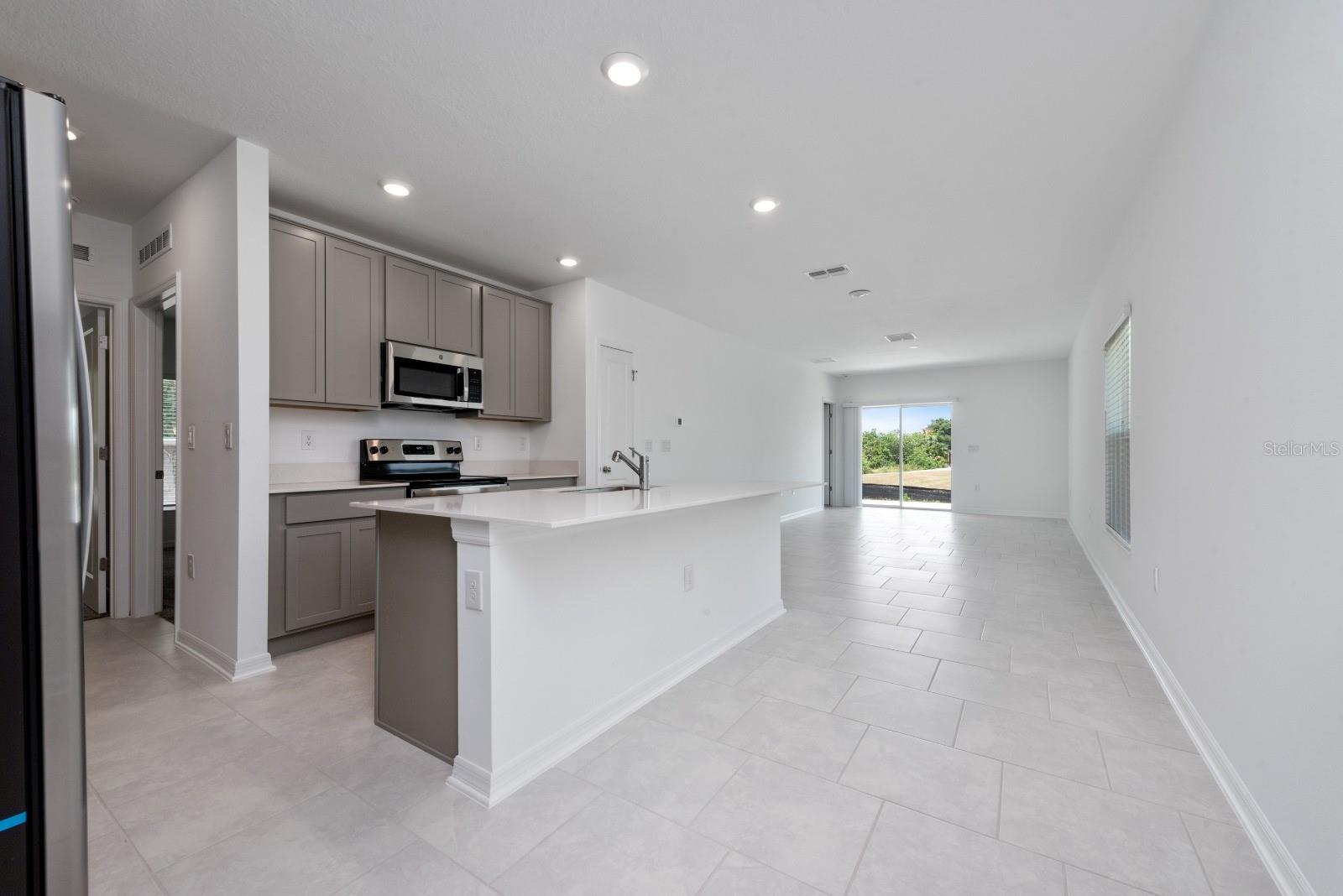 573 BELL PRAIRIE CIR, LAKE WALES, FL — photo 6