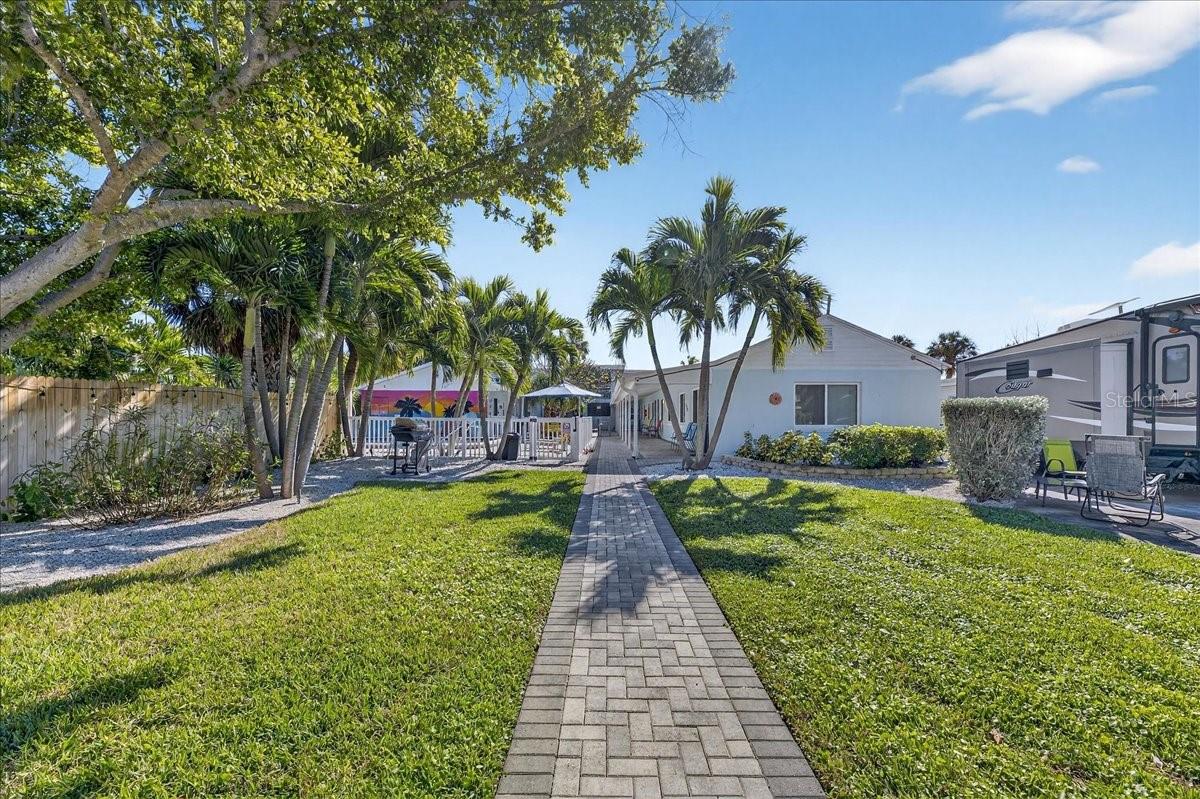 523 72ND AVE, ST PETE BEACH, FL — photo 23