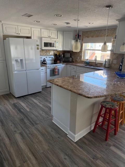 745 ELDORADO AVE, CLEARWATER BEACH, FL — photo 2