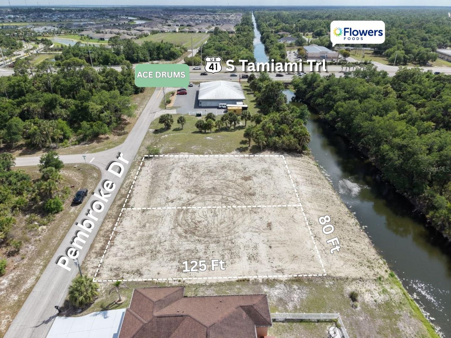553 PEMBROKE DR, PORT CHARLOTTE, FL — photo 2