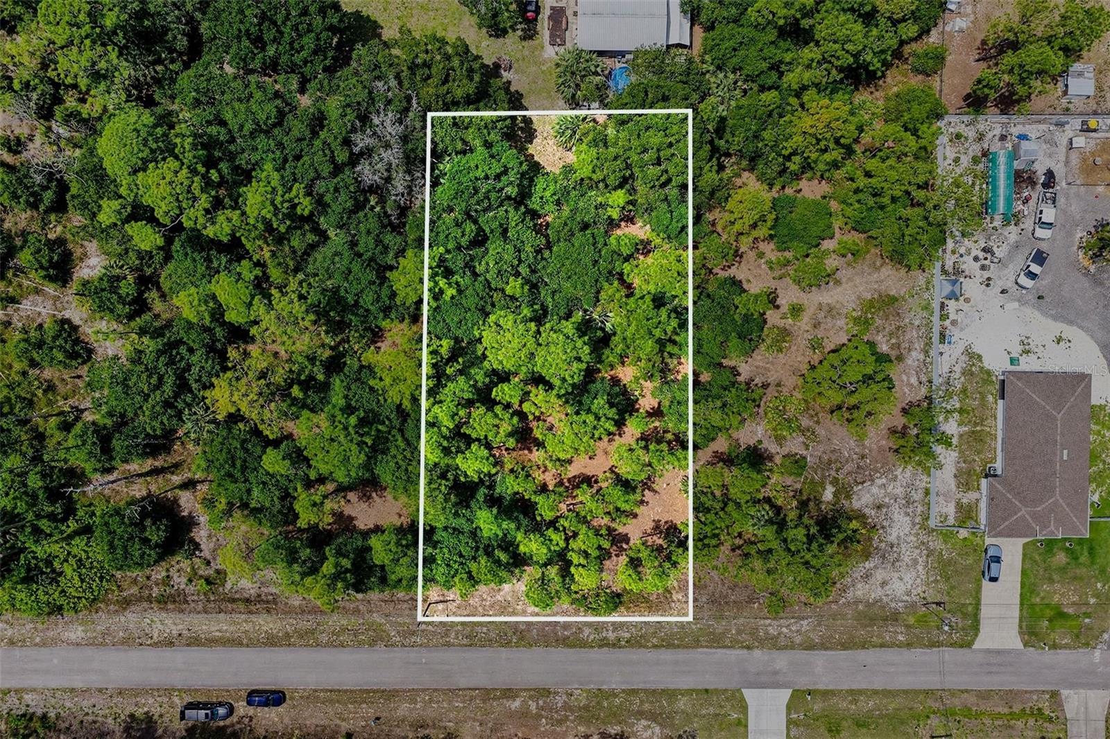 711 WELLINGTON AVE, LEHIGH ACRES, FL — photo 2