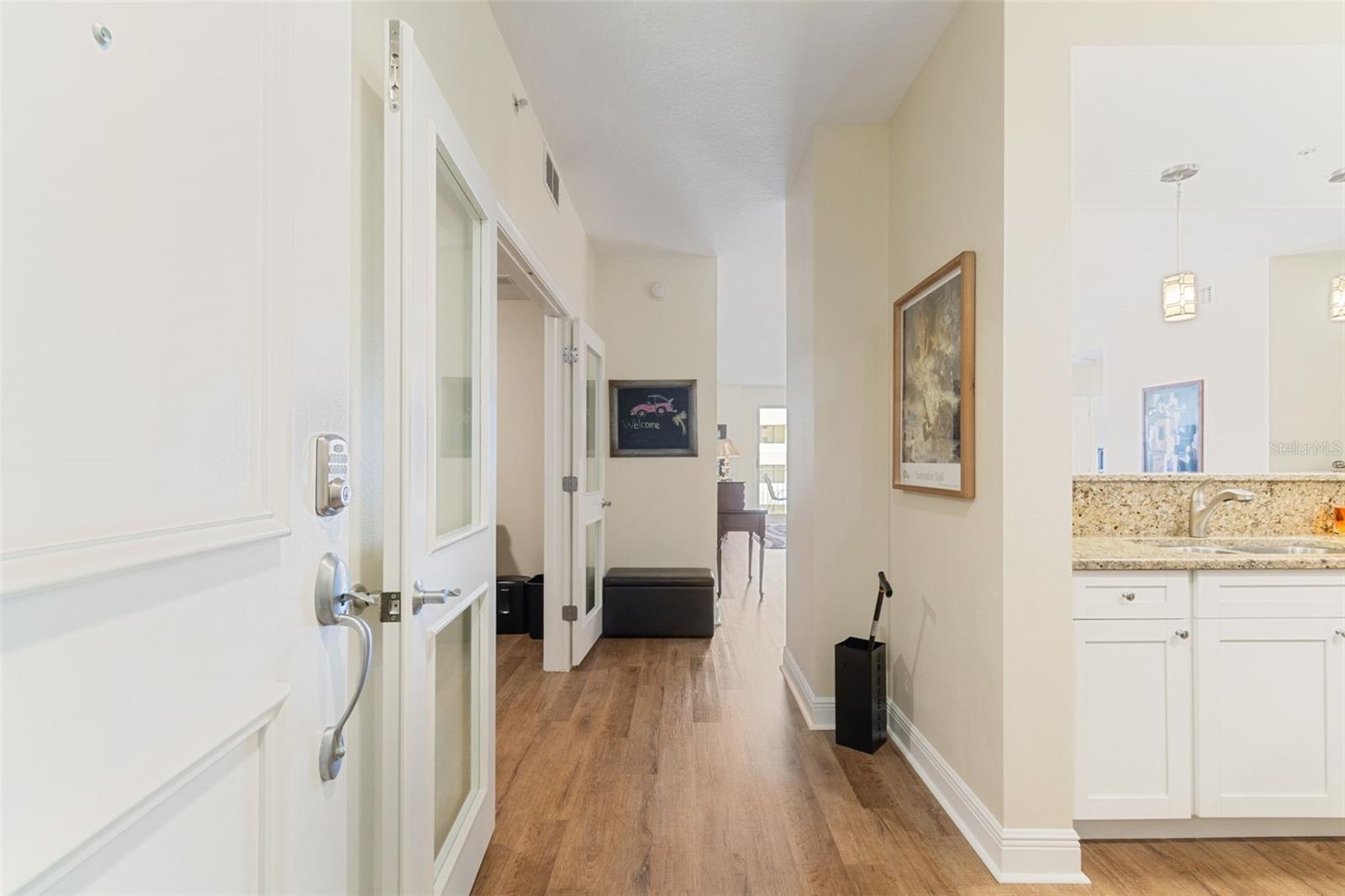 628 CLEVELAND ST #904, CLEARWATER, FL — photo 4