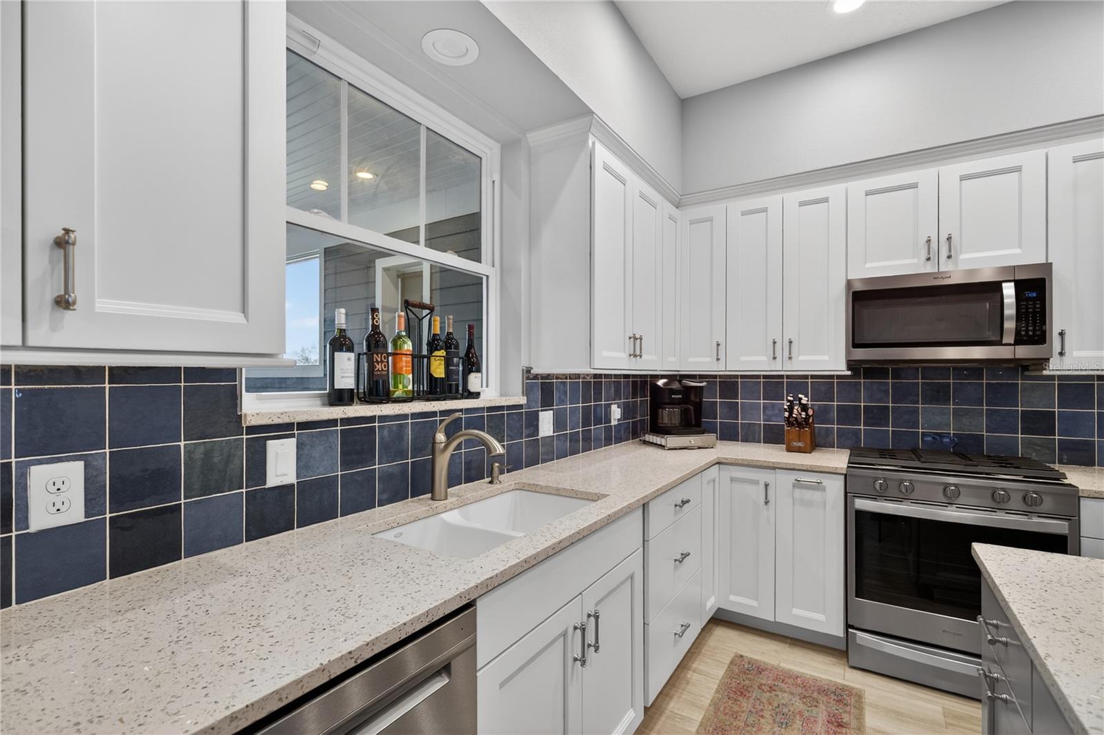 260 S CENTRAL AVE, UMATILLA, FL — photo 15