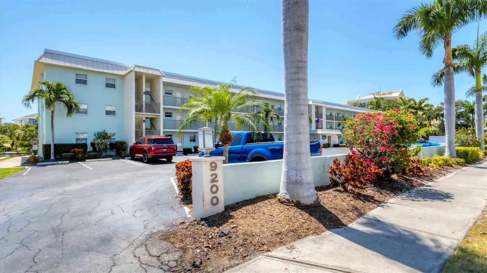 9200 MIDNIGHT PASS RD #24, SARASOTA, FL — photo 4