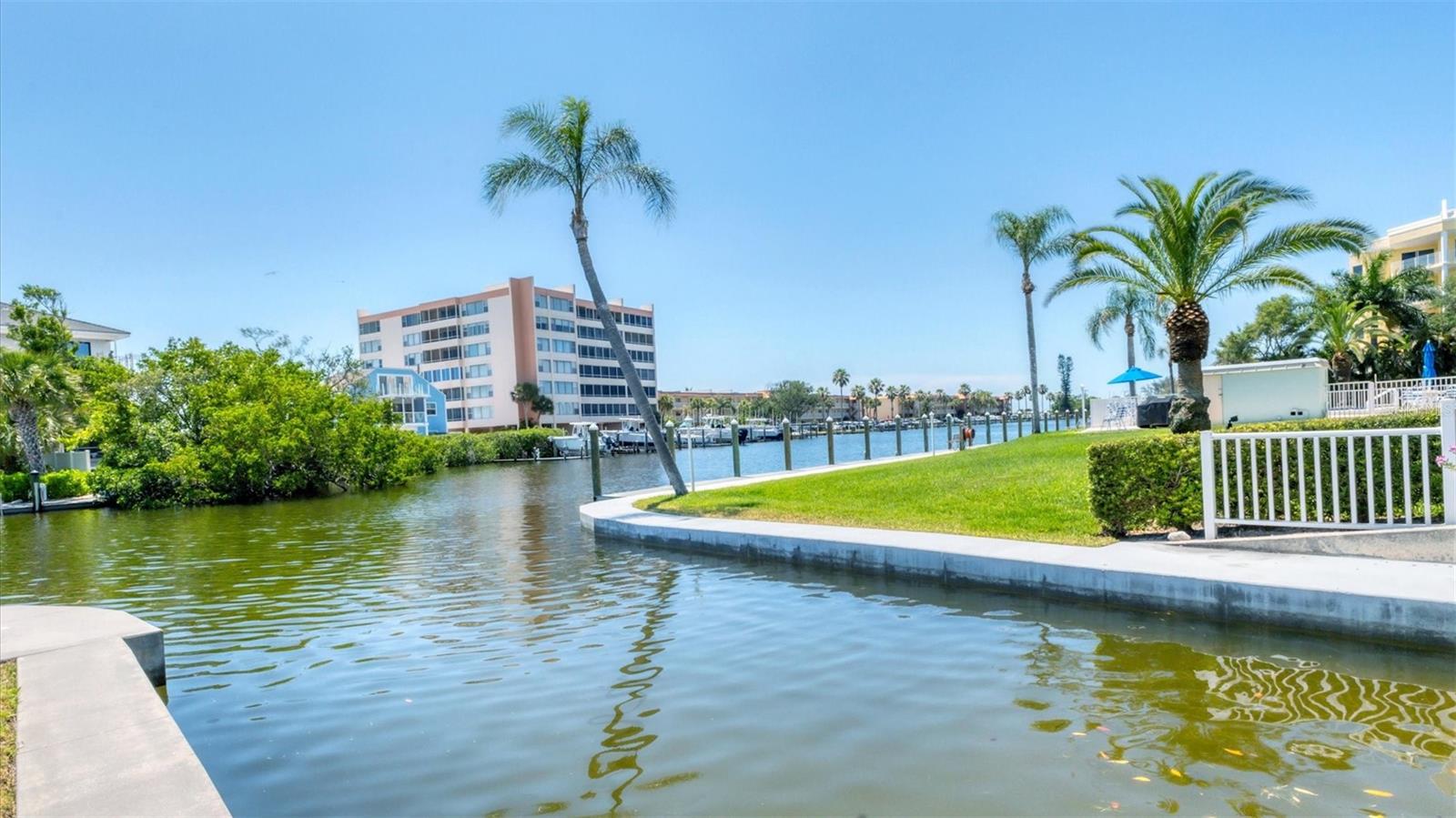 9200 MIDNIGHT PASS RD #24, SARASOTA, FL — photo 32