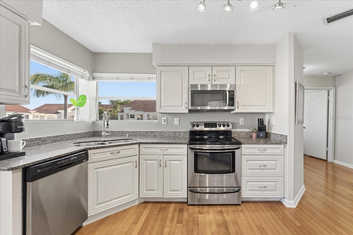 6061 BAHIA DEL MAR BLVD #207, ST PETERSBURG, FL — photo 4