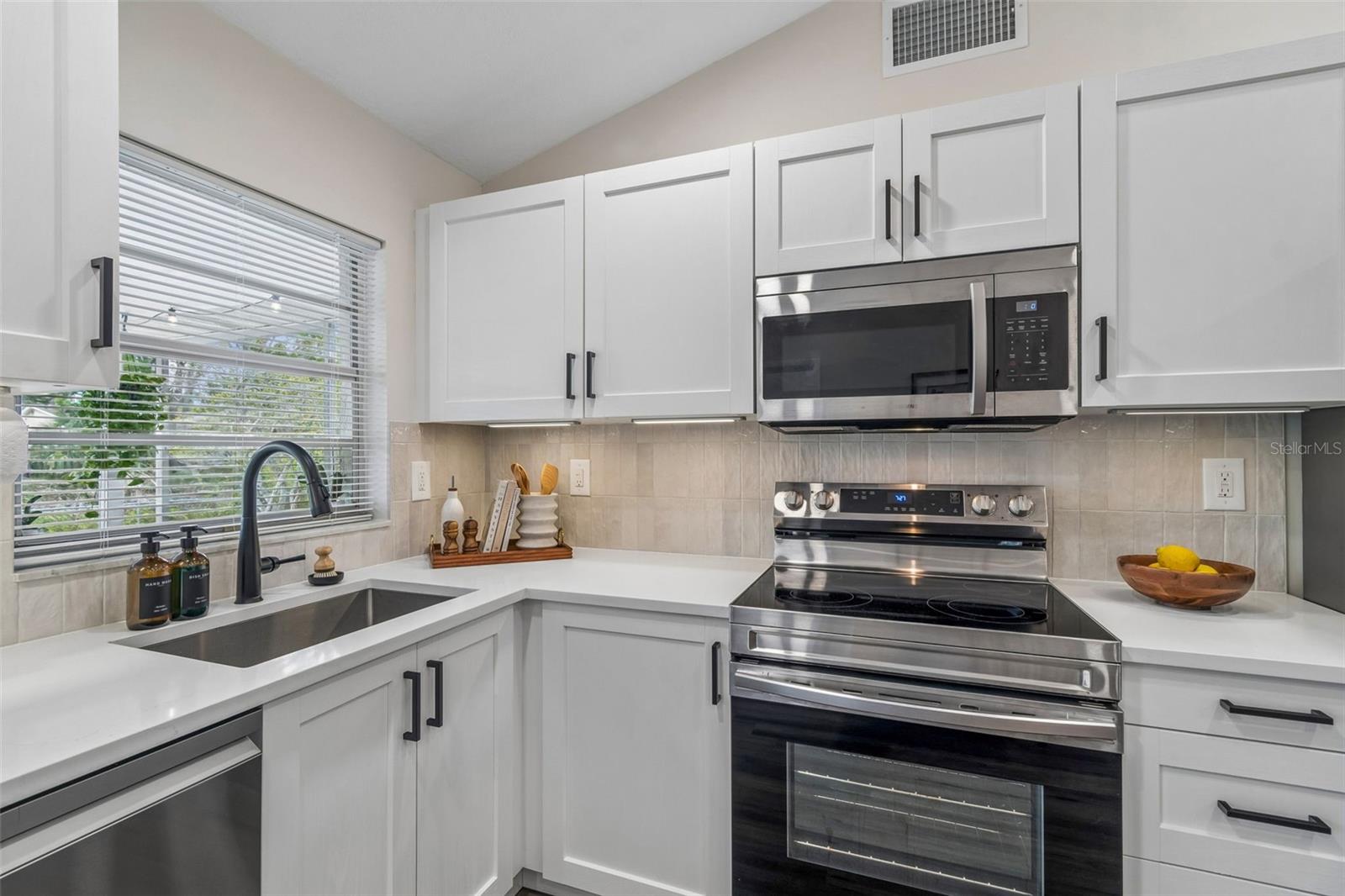 7038 JENNER AVE, NEW PORT RICHEY, FL — photo 19