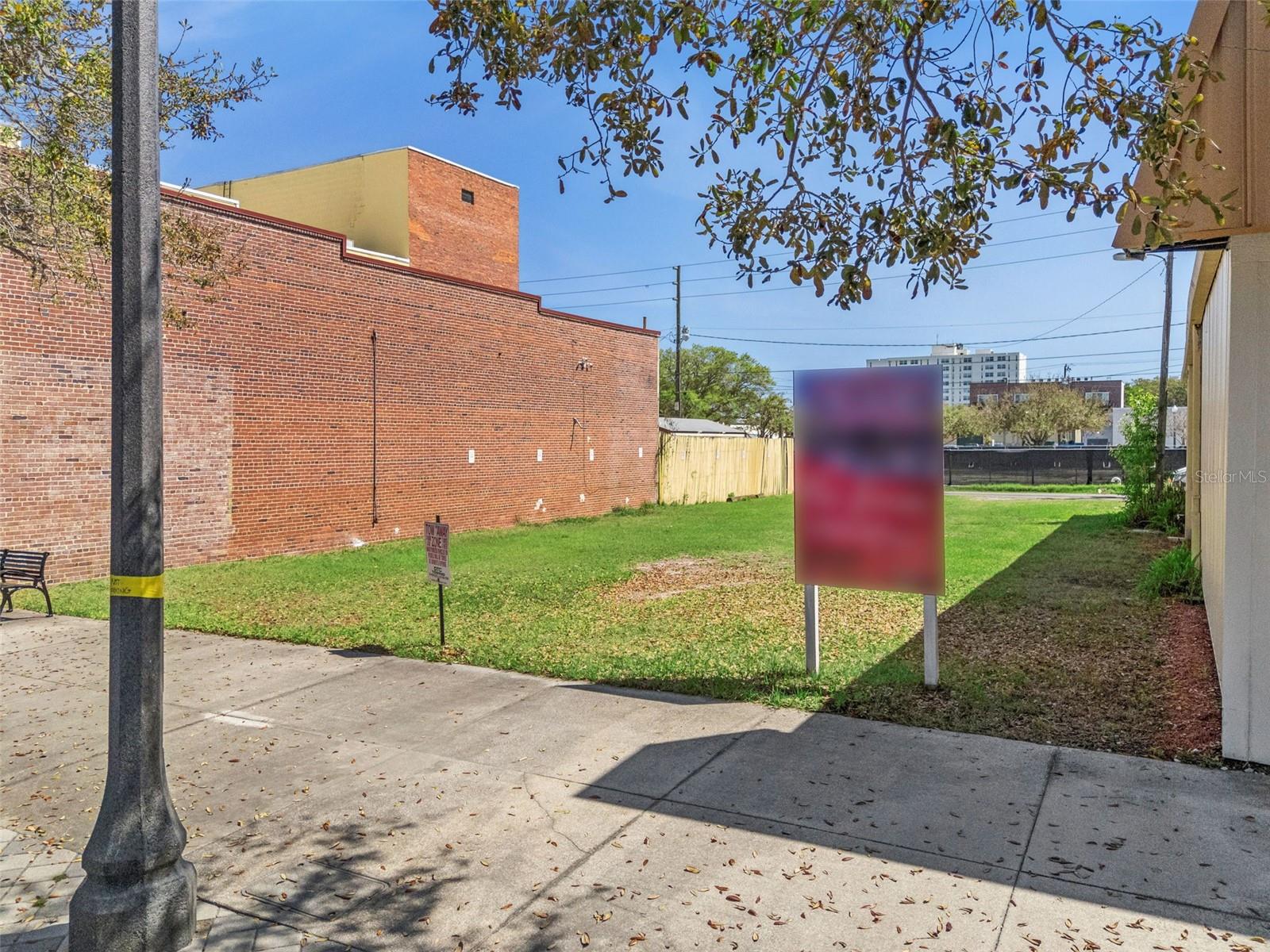 215 MAGNOLIA AVE, SANFORD, FL — photo 3