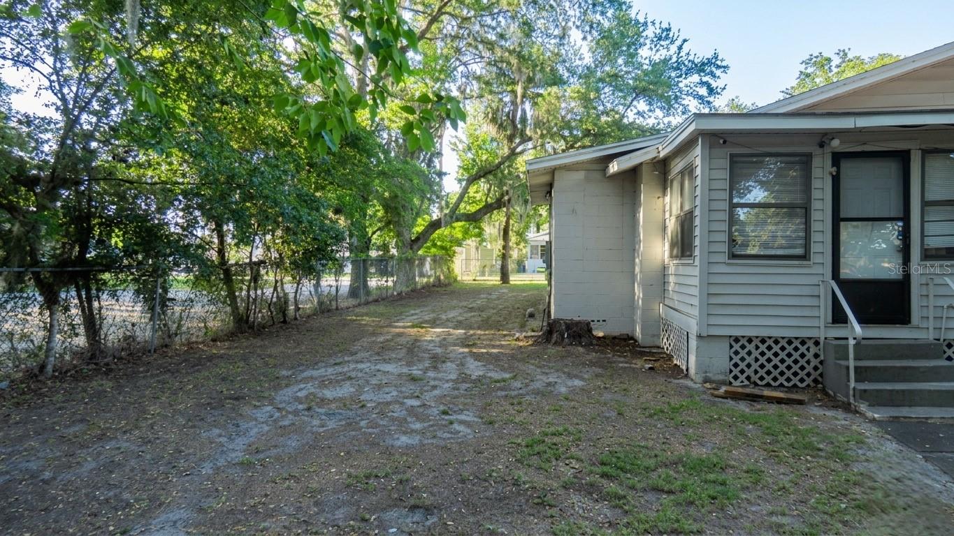 1021 MCNAMEE ST, LEESBURG, FL — photo 17