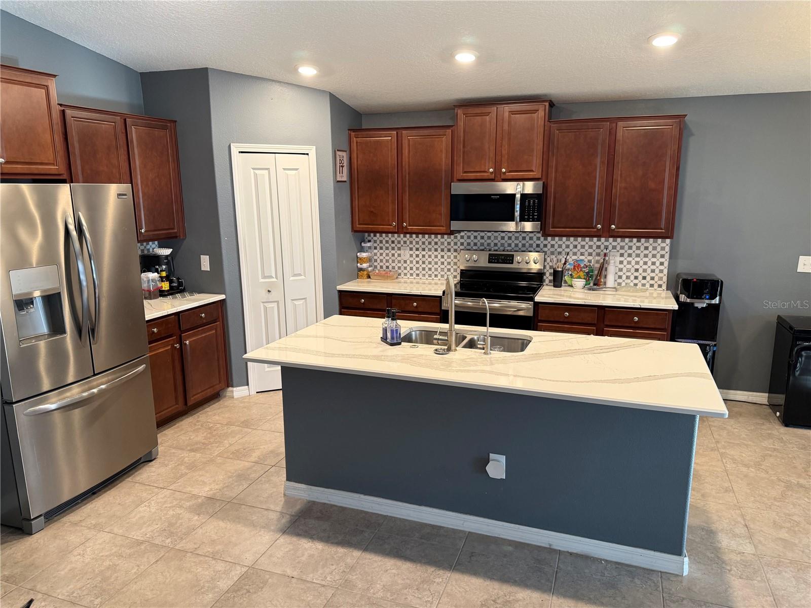 6629 WAGON TRAIL ST, ZEPHYRHILLS, FL — photo 3