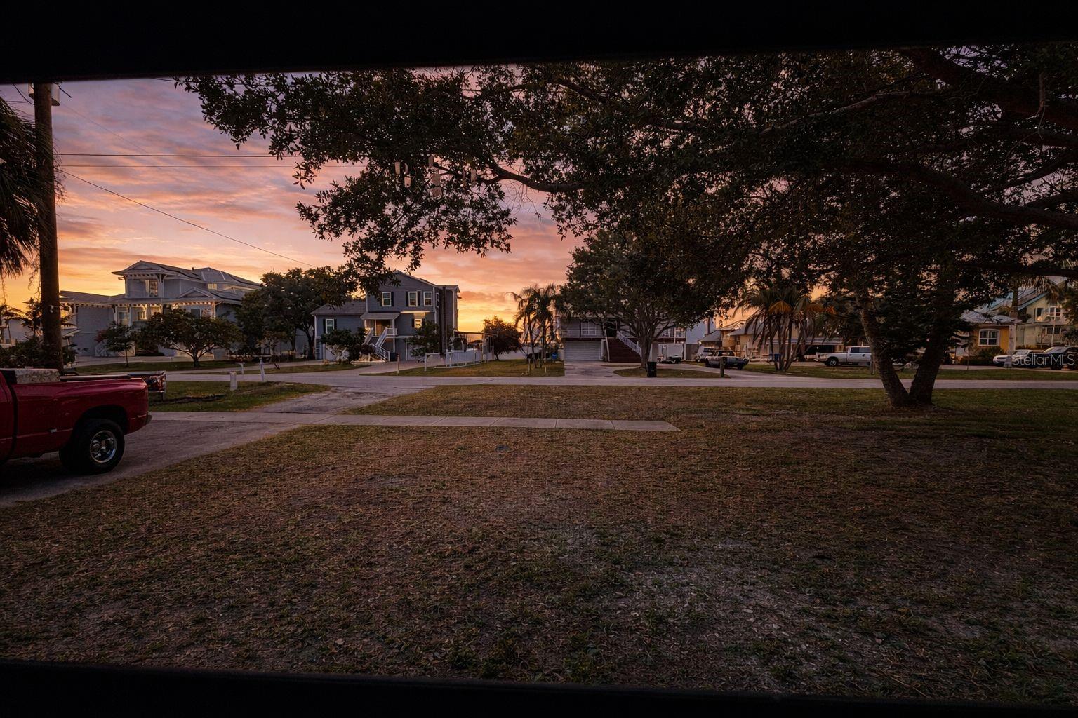 343 SHORE DR E, OLDSMAR, FL — photo 2