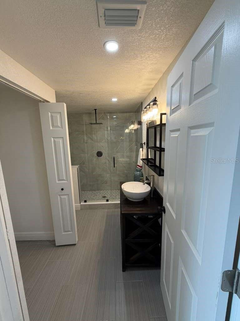 343 SHORE DR E, OLDSMAR, FL — photo 11