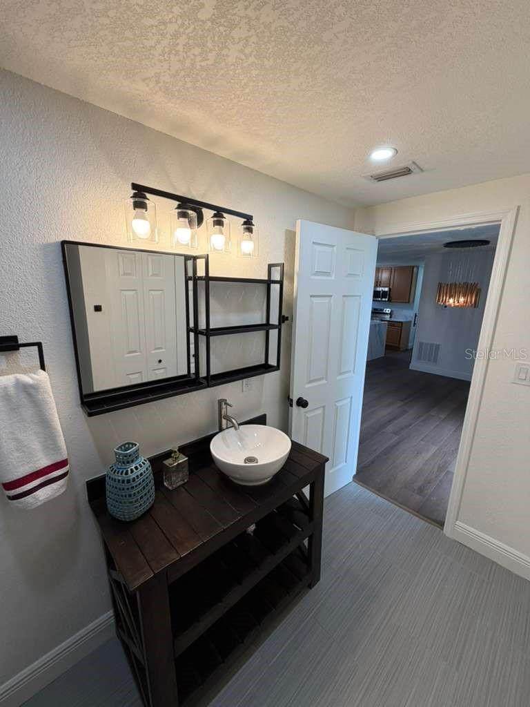 343 SHORE DR E, OLDSMAR, FL — photo 14