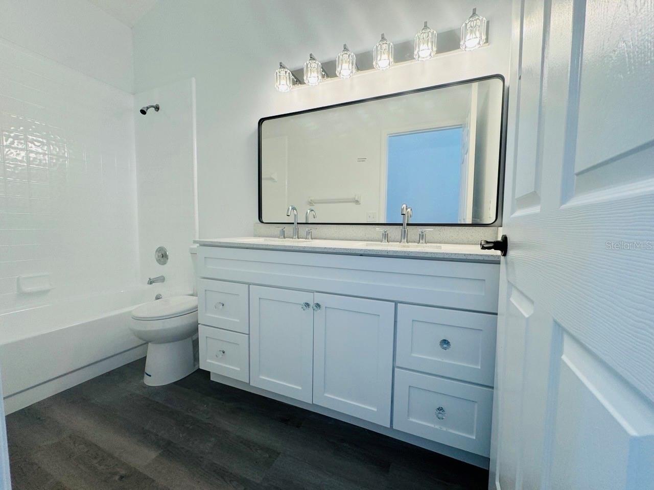 215 HOLLOWBROOK CIR, DAYTONA BEACH, FL — photo 9