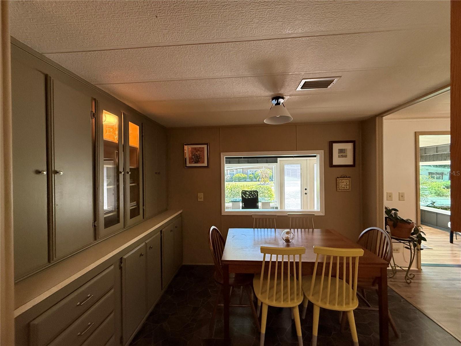 9 S BOBWHITE RD, WILDWOOD, FL — photo 10
