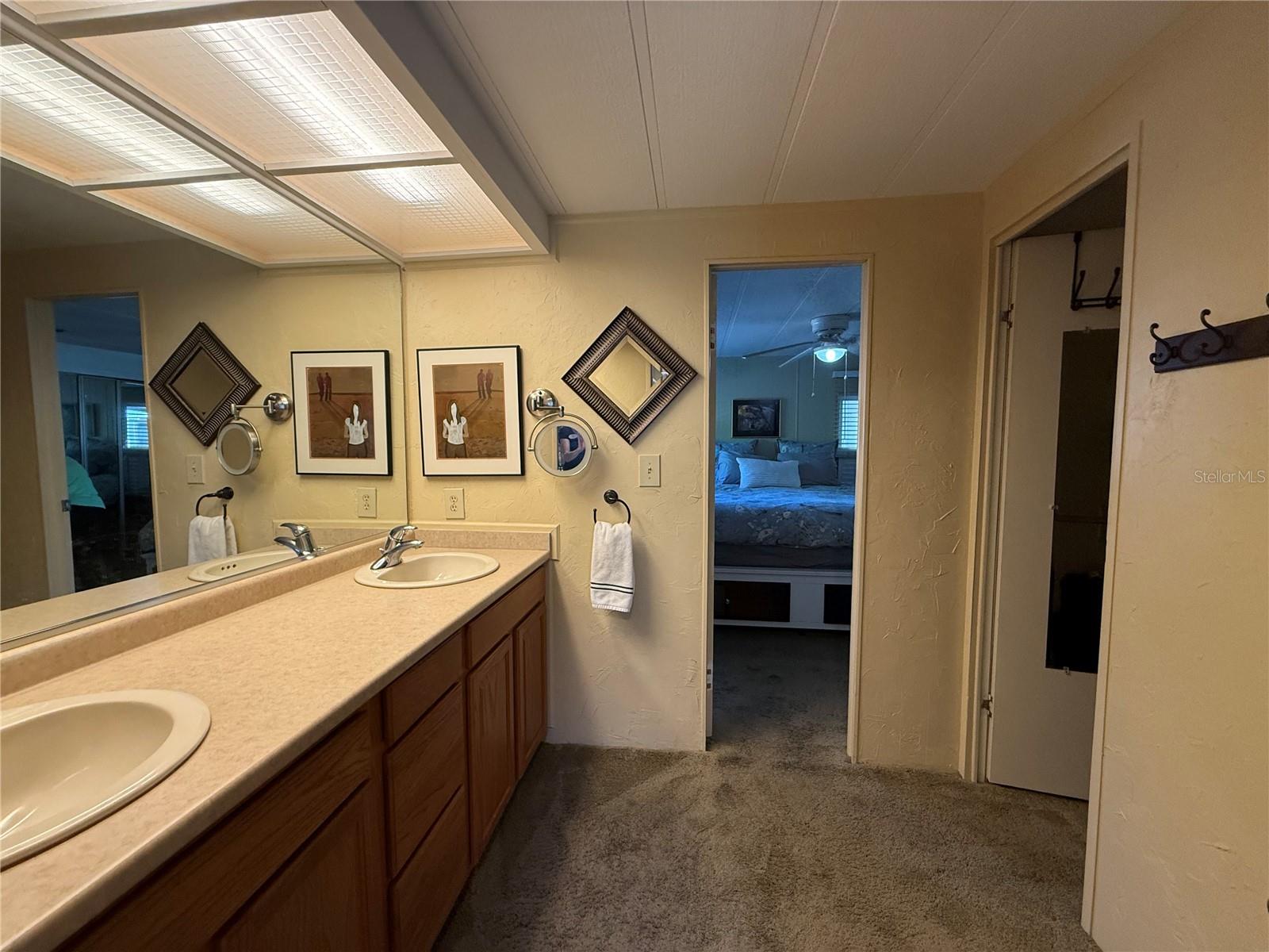 9 S BOBWHITE RD, WILDWOOD, FL — photo 17