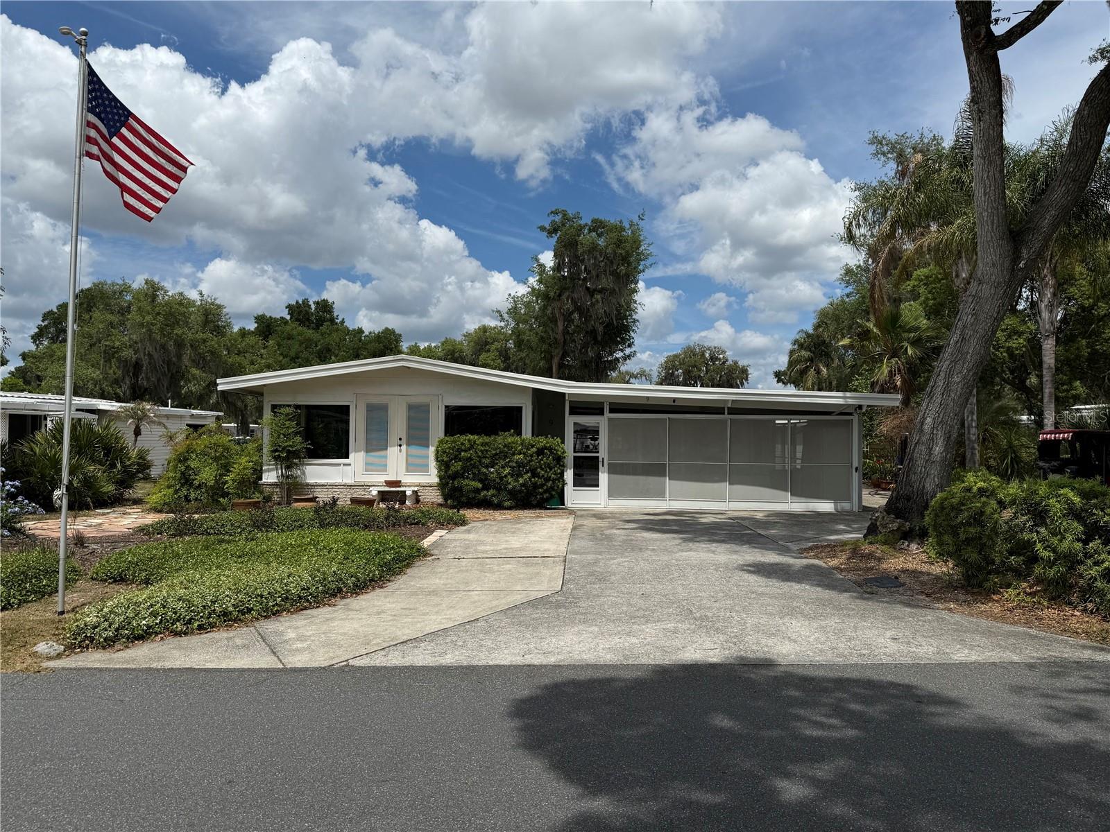 9 S BOBWHITE RD, WILDWOOD, FL