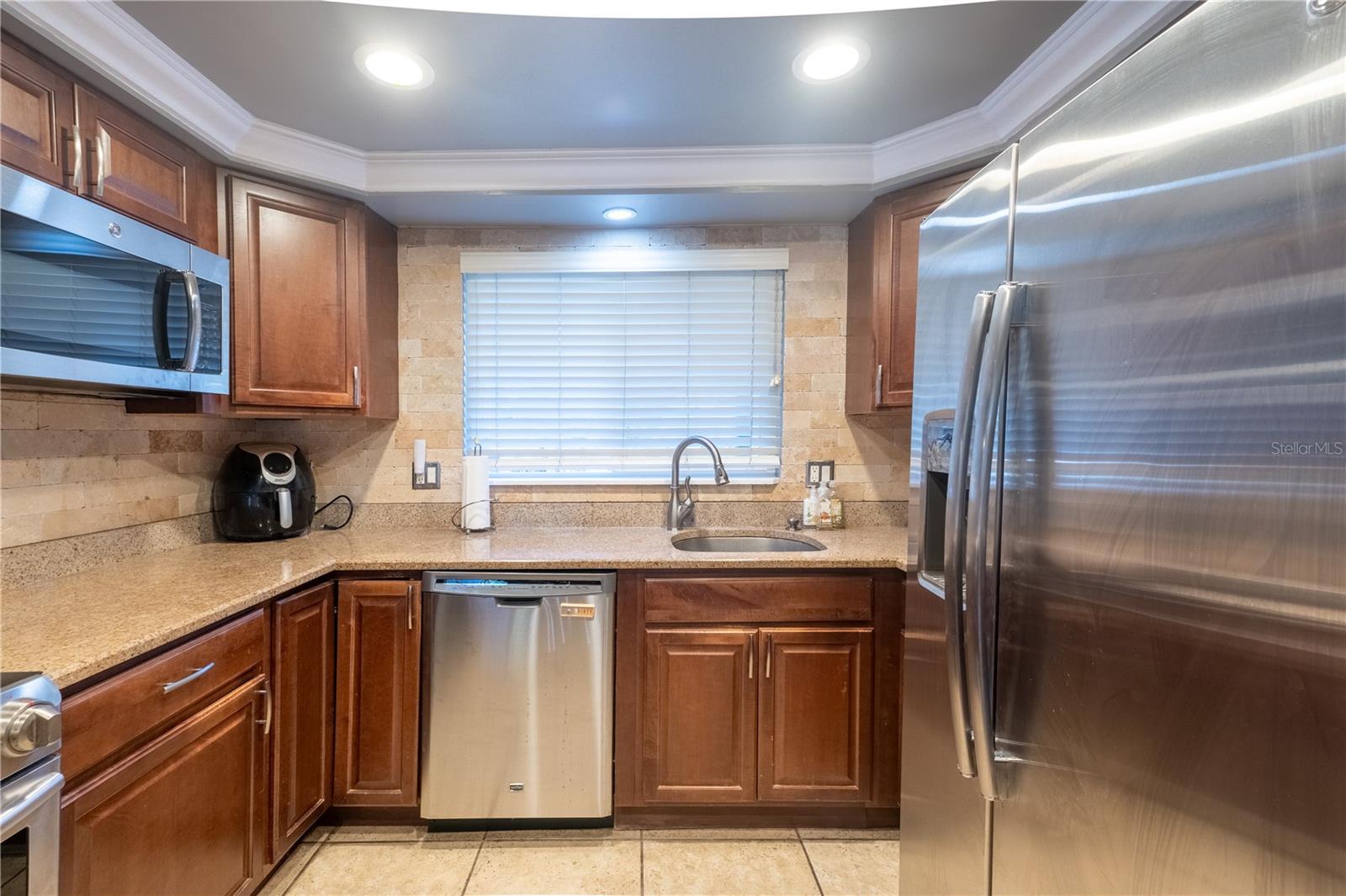 33 SOUTHWIND DR, BELLEAIR BLUFFS, FL — photo 12