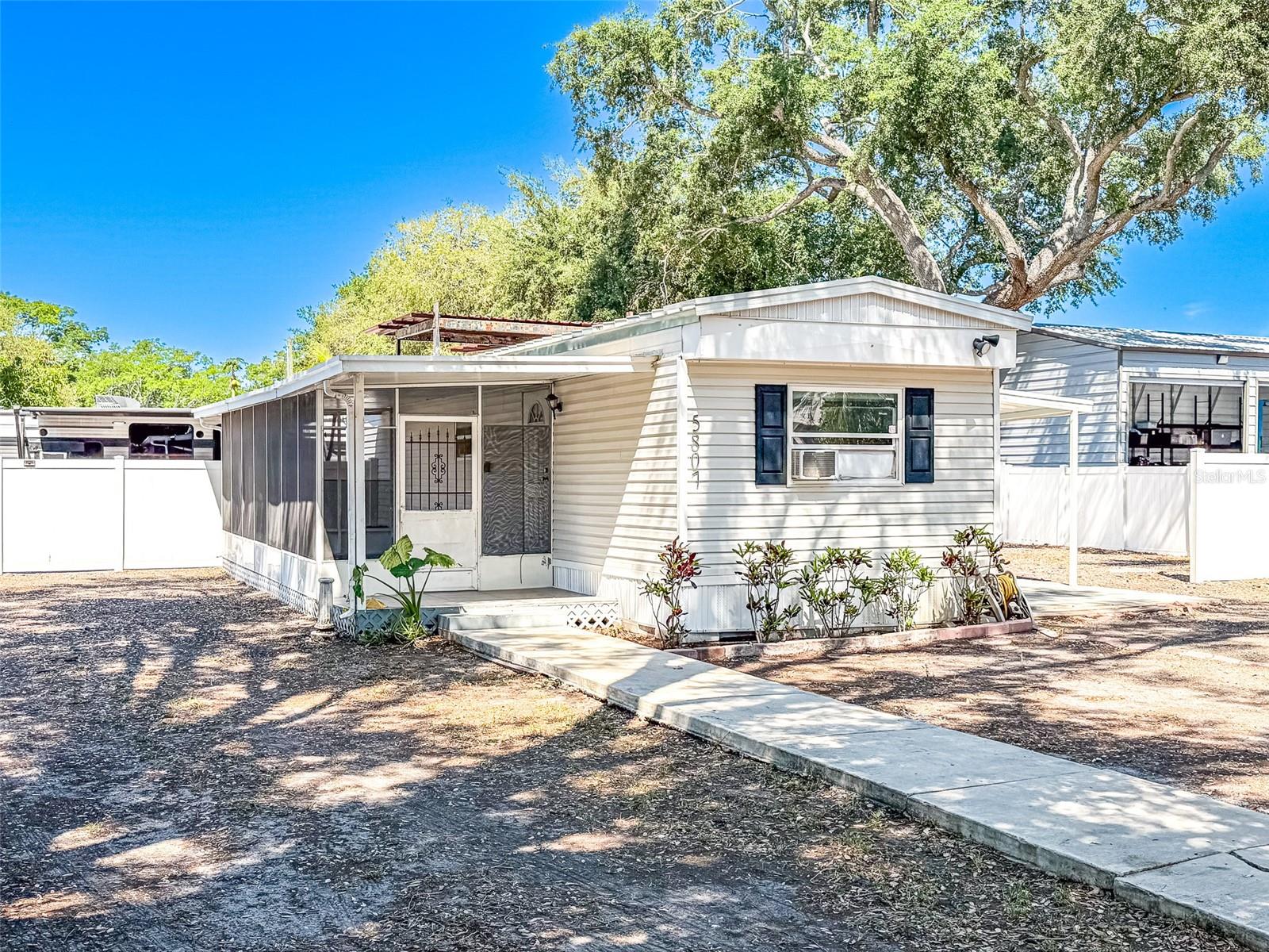 5807 BARRY LN, TAMPA, FL — photo 21