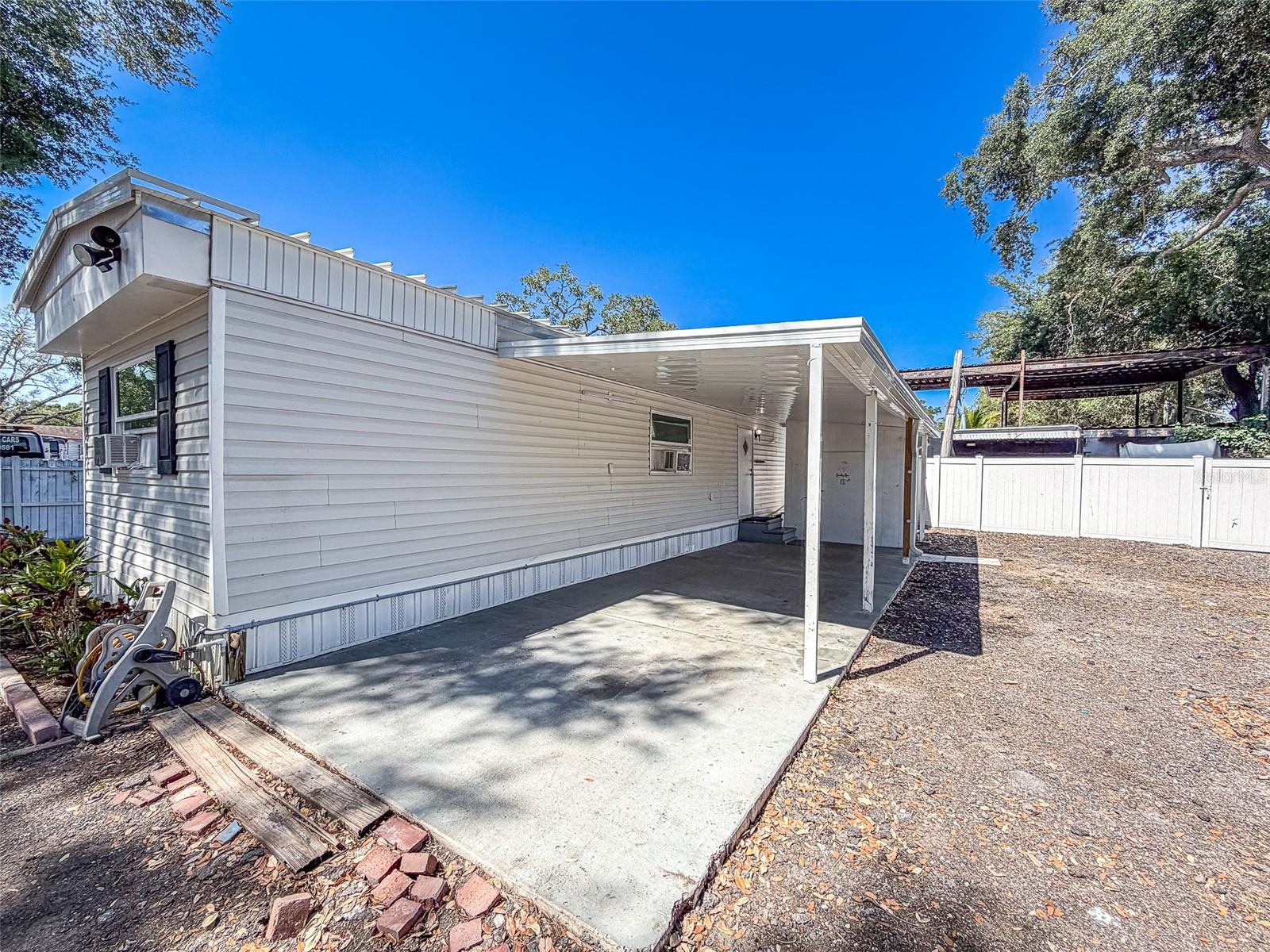 5807 BARRY LN, TAMPA, FL — photo 24