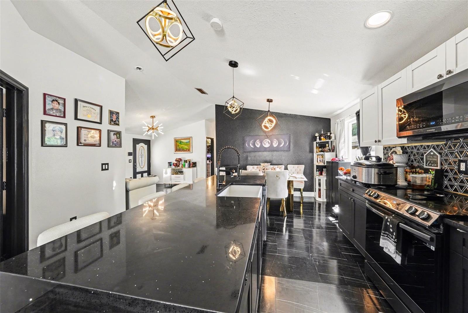 10119 CHIMNEY HILL CT, TAMPA, FL — photo 11