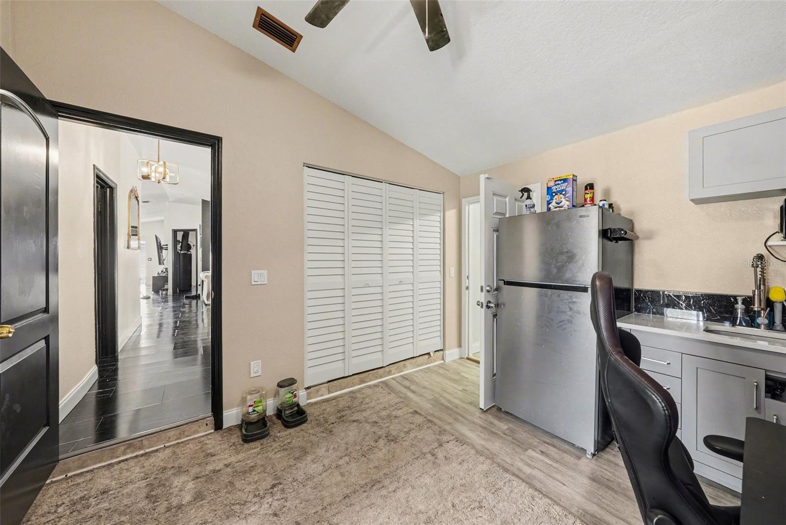 10119 CHIMNEY HILL CT, TAMPA, FL — photo 12