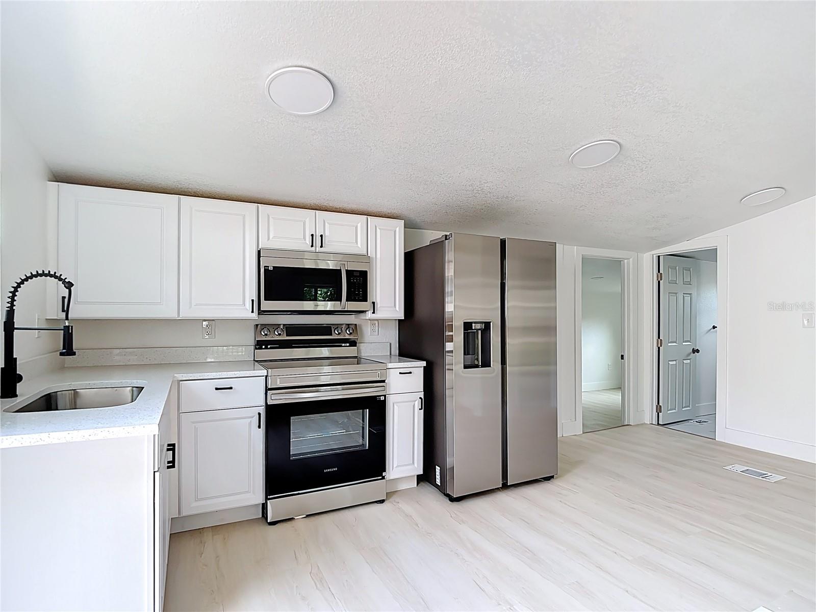 9219 N 13TH ST, TAMPA, FL — photo 9