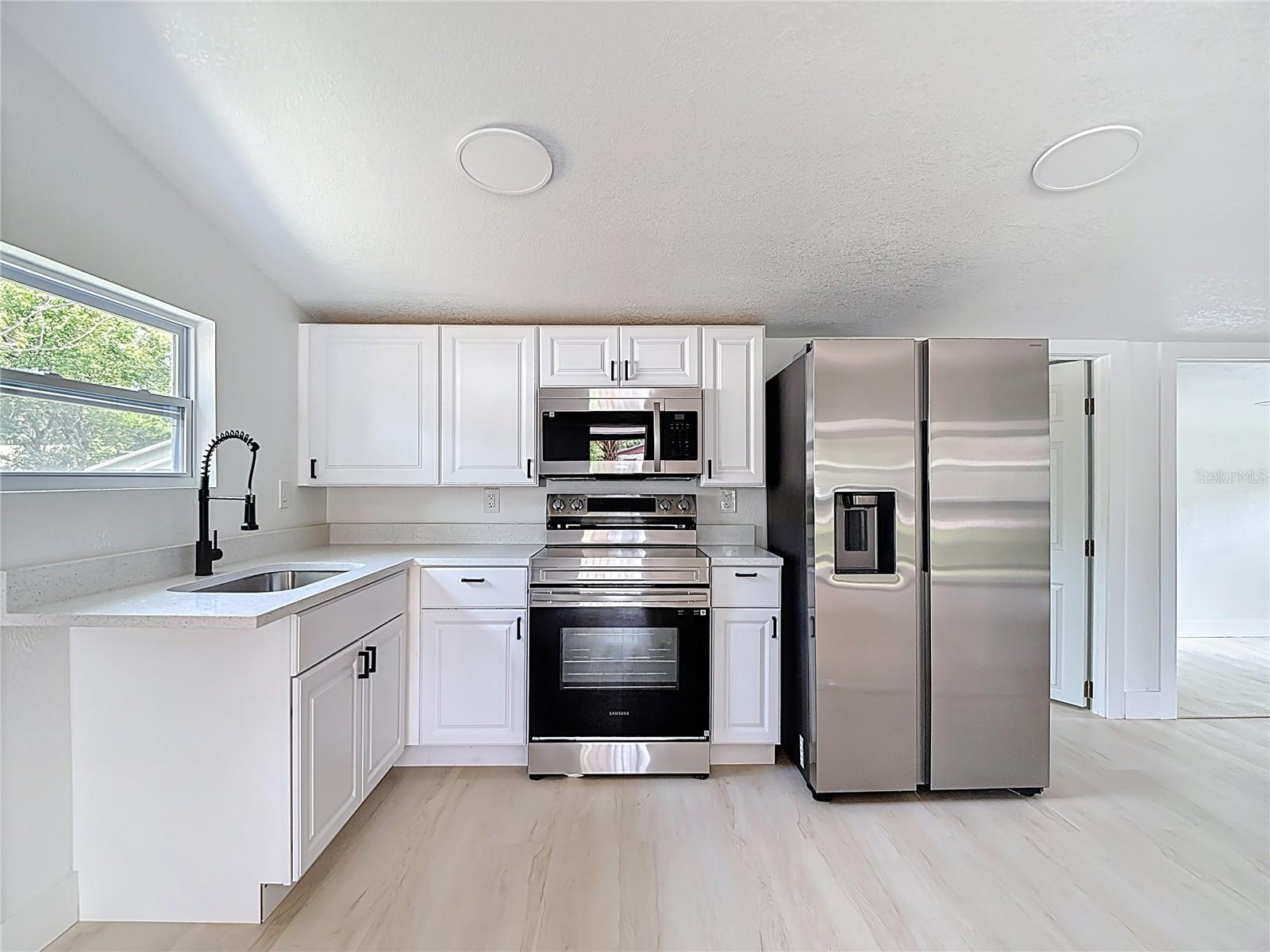 9219 N 13TH ST, TAMPA, FL — photo 10