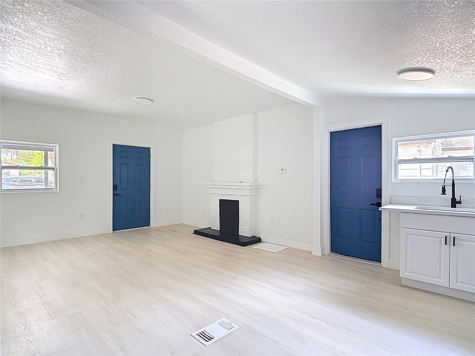 9219 N 13TH ST, TAMPA, FL — photo 11