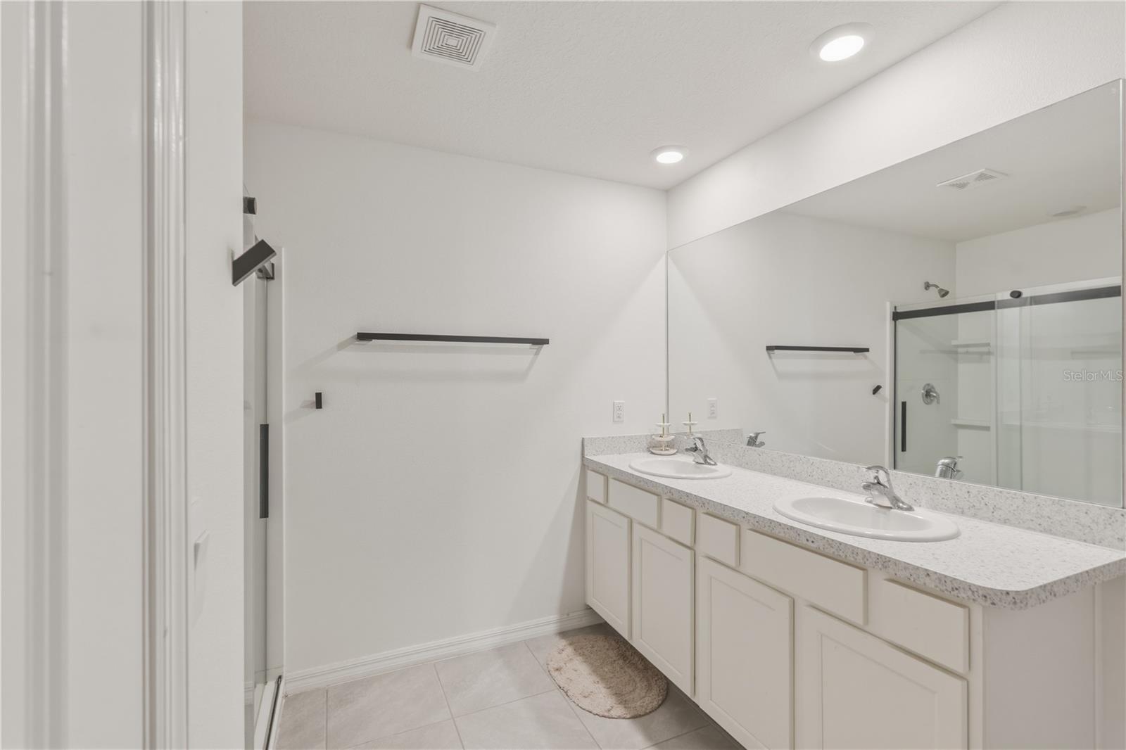 2114 NW 246TH TER, NEWBERRY, FL — photo 16