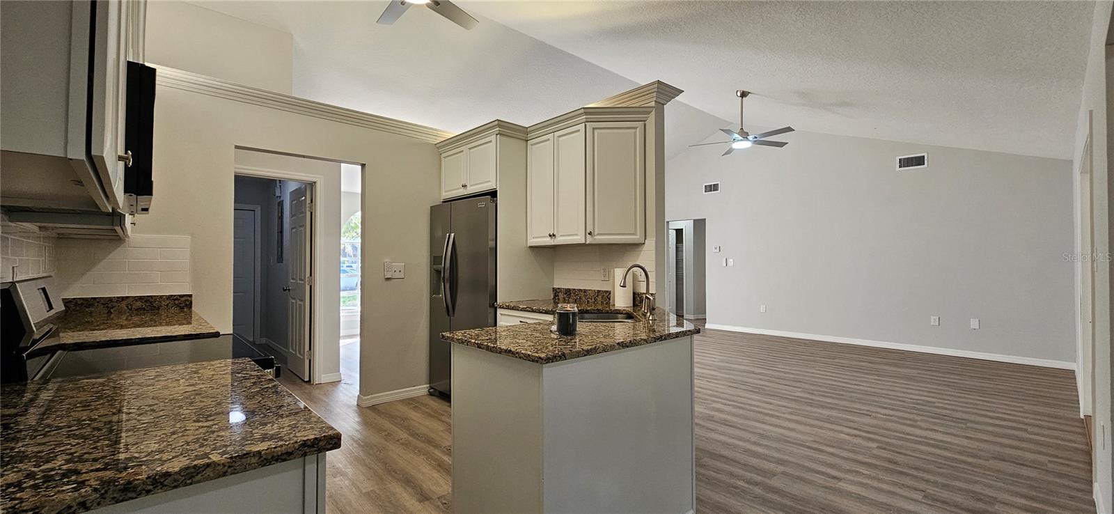 370 S COBBLE CT, MOUNT DORA, FL — photo 15