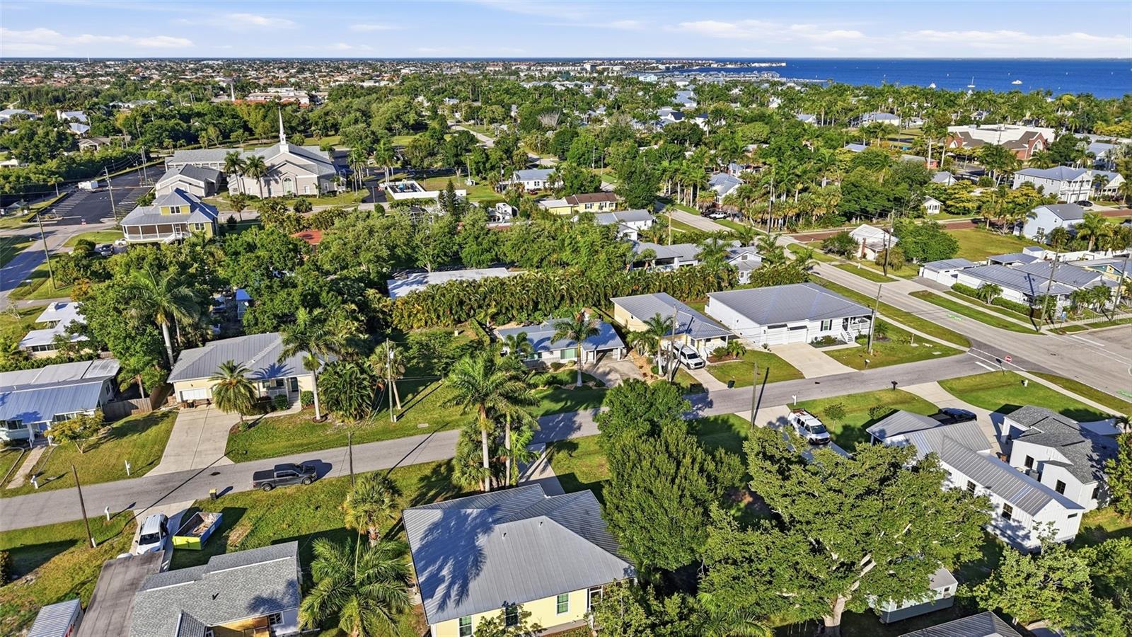 415 HARVEY ST, PUNTA GORDA, FL — photo 32