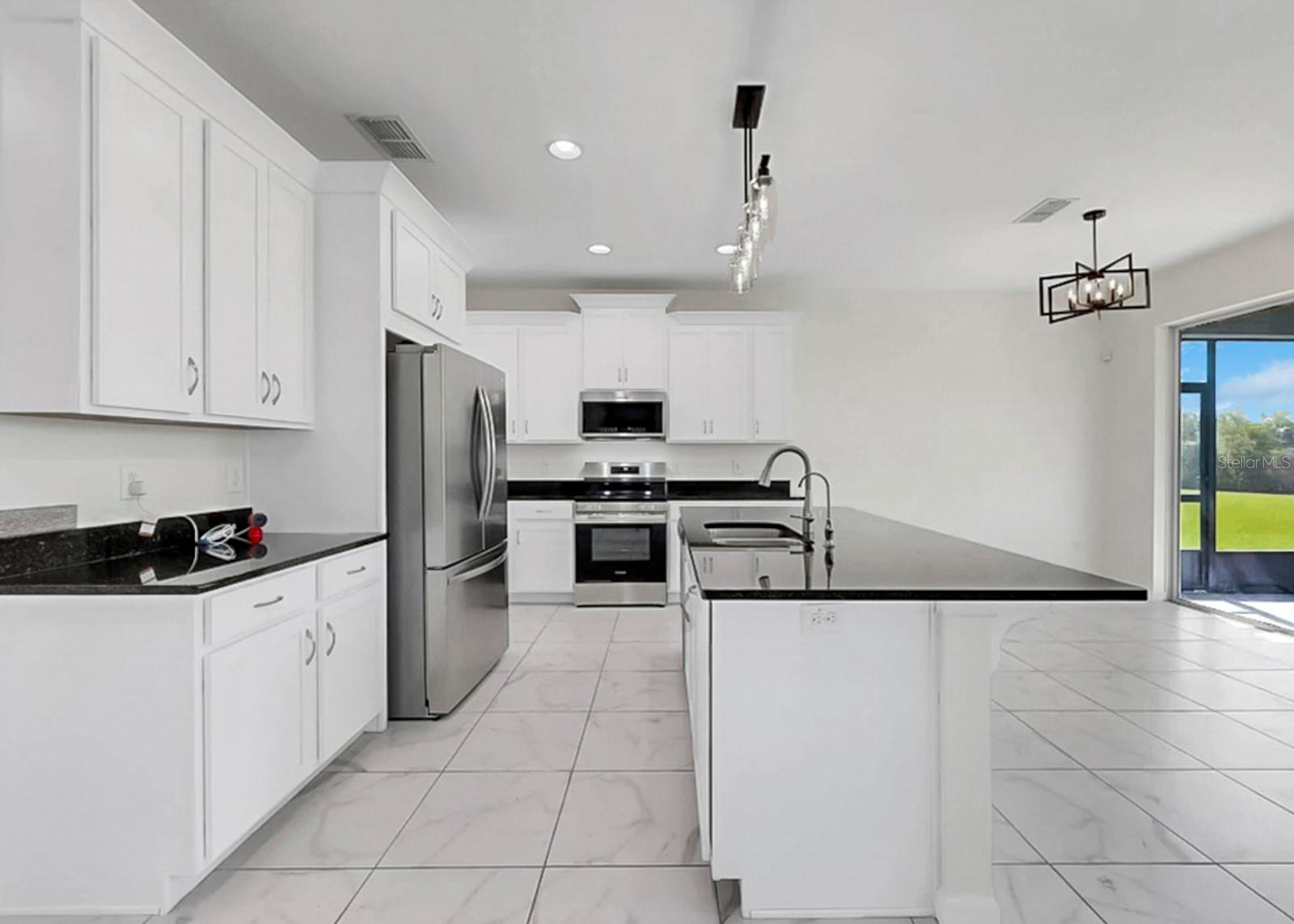 12317 BAY ESTUARY BND, RIVERVIEW, FL — photo 17