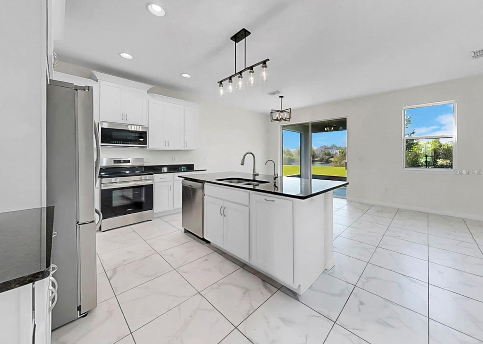 12317 BAY ESTUARY BND, RIVERVIEW, FL — photo 18