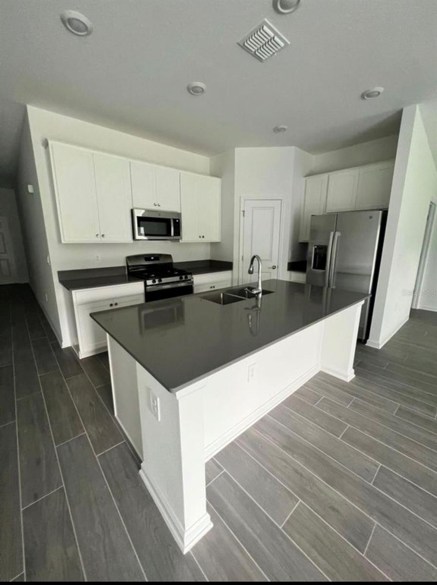 34000 SKY BLOSSOM CIR, LEESBURG, FL — photo 27