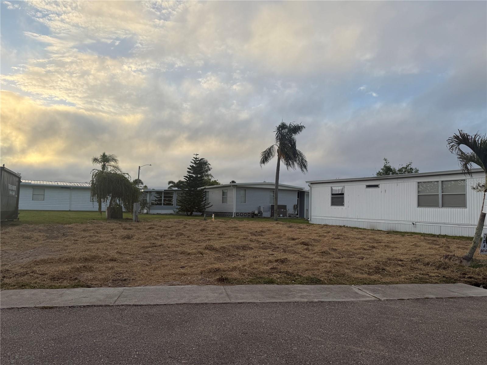 5621 SUNFLOWER RD, VENICE, FL