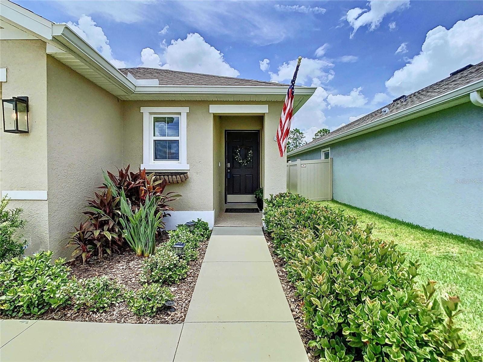 7737 SAIL CLOVER LN, ZEPHYRHILLS, FL — photo 4