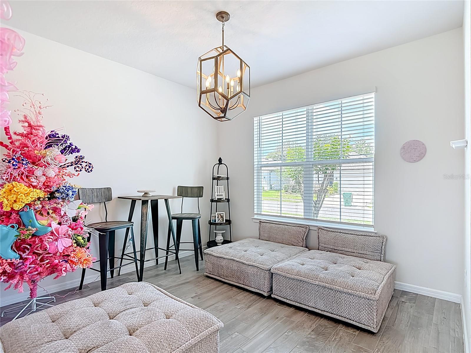 6136 BRADFORD WOODS DR, ZEPHYRHILLS, FL — photo 2