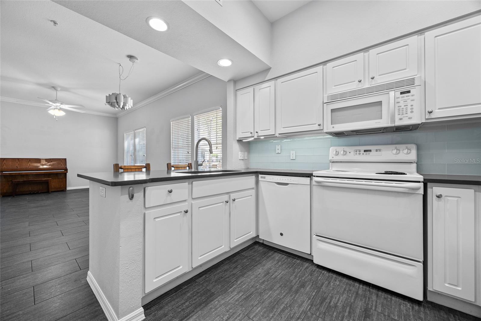 5141 SW 91ST WAY #I-102, GAINESVILLE, FL — photo 4