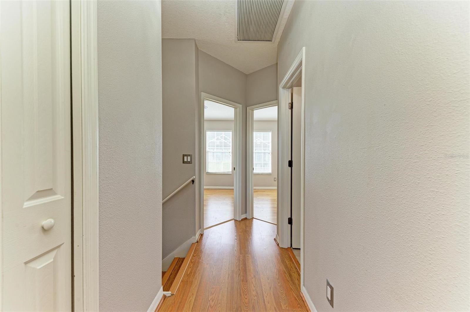 3047 POINTEVIEW DR, TAMPA, FL — photo 26