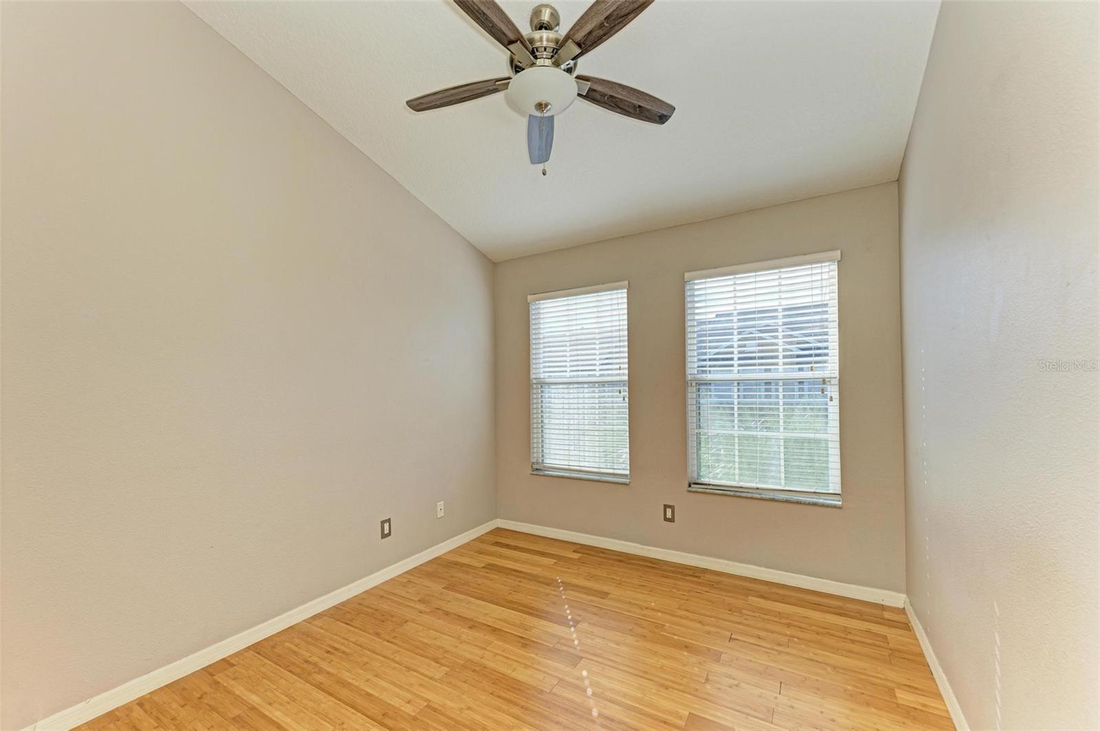 3047 POINTEVIEW DR, TAMPA, FL — photo 28