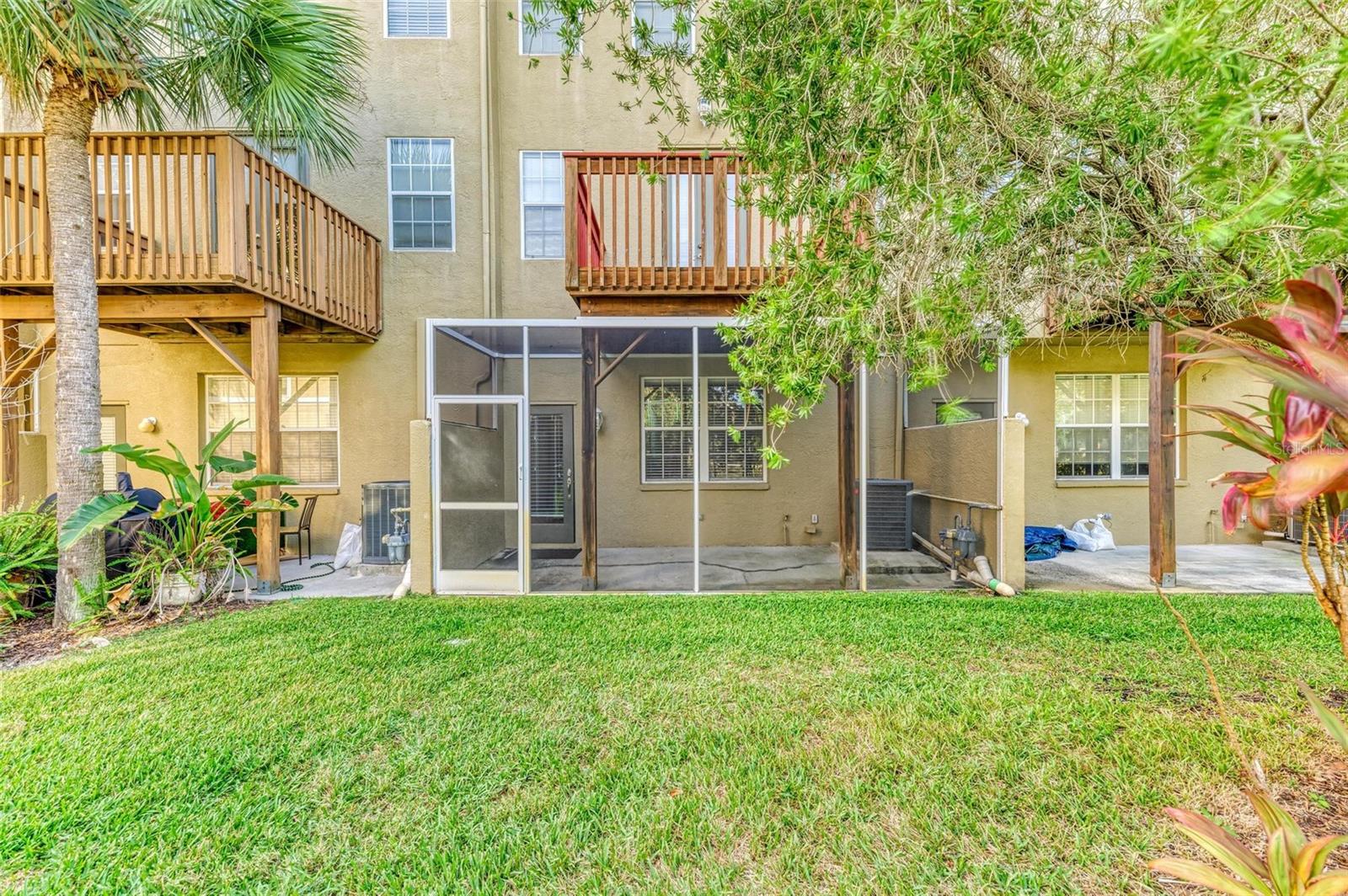 3047 POINTEVIEW DR, TAMPA, FL — photo 44