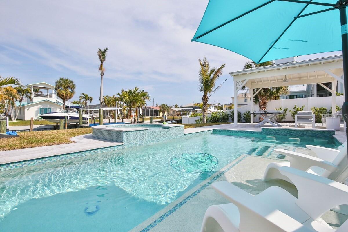 605 CONCORD LN, HOLMES BEACH, FL — photo 3